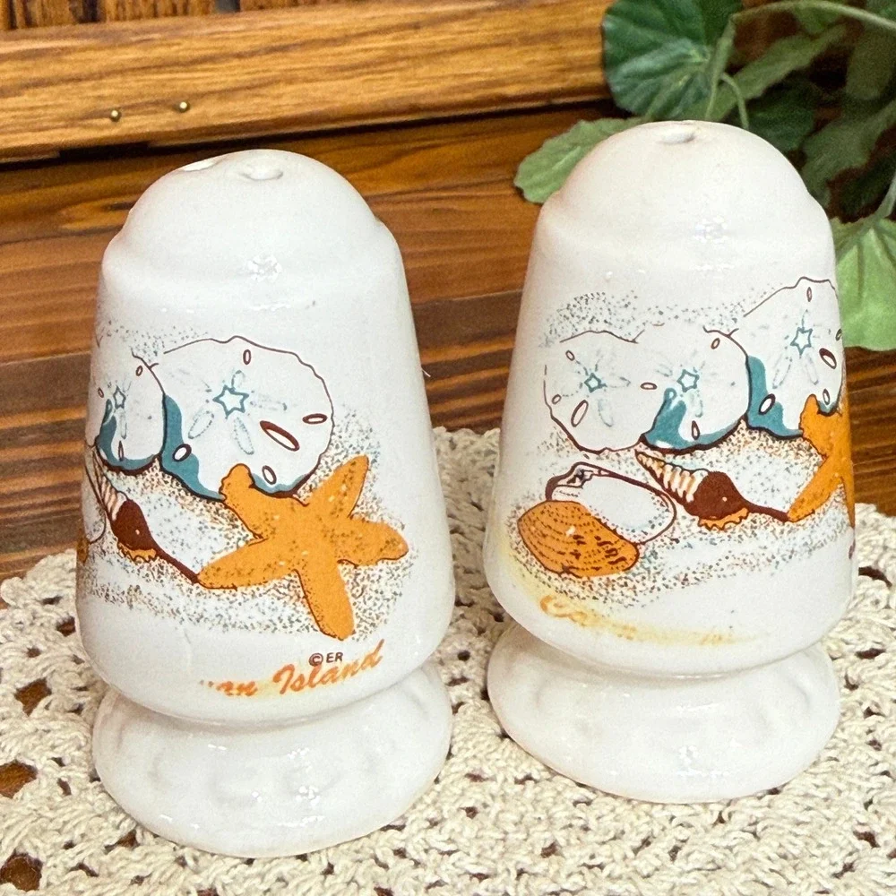 ER Salt and Pepper Shakers White Good Sanibel Island Beach Starfish
